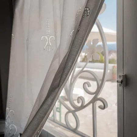 Anatoli Apartmán Kímolos